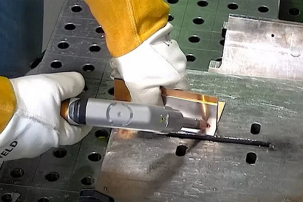 Soudage Laser de l'Aluminium : Le Guide Complet (Techniques & Équipements)