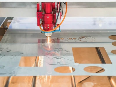 Découpe Laser d'Acrylique : Tout ce que Vous Devez Savoir