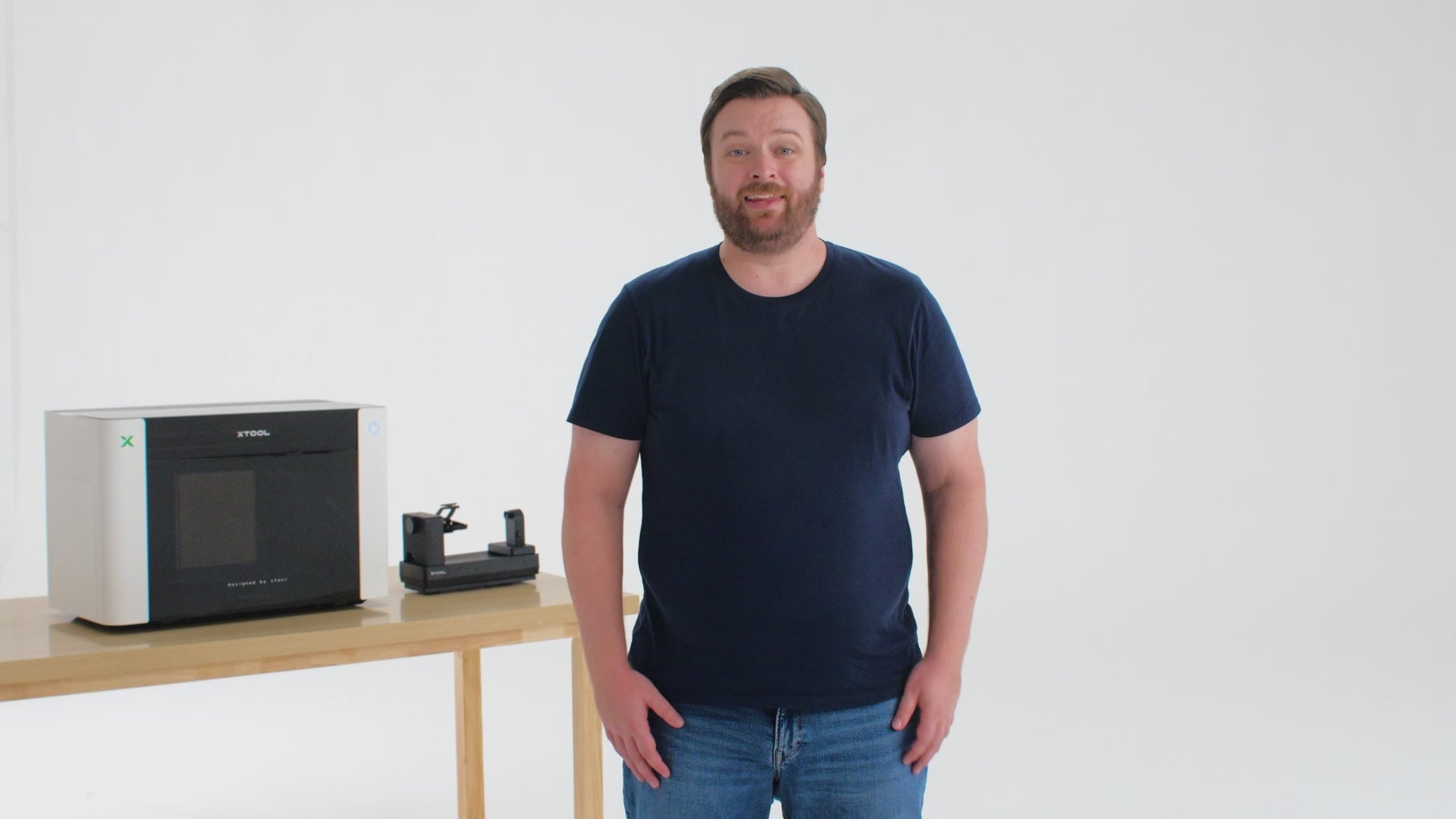 xTool O1 Omni Printer - La première imprimante 4-en-1 au monde